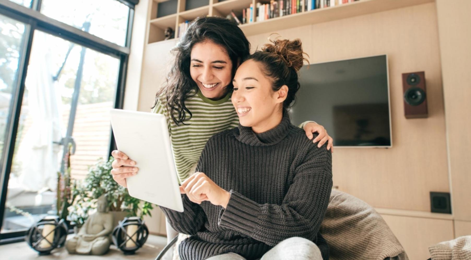 Dozent erklärt Konzepte der Lebenszielplanung während einer Live-Session